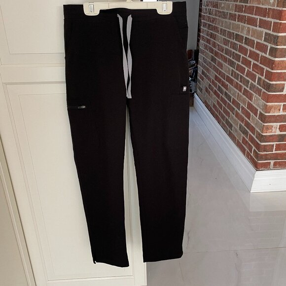 FIGS women's Yola™ - Skinny Scrub Pants, Black, XS - Picture 10 of 11